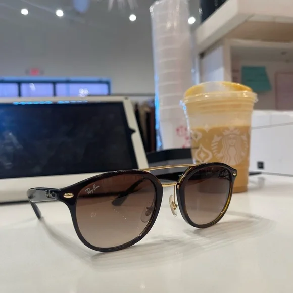 Ray-Ban | Accessories | Ray Ban Sunglasses No Scratches Or  display picture 2
